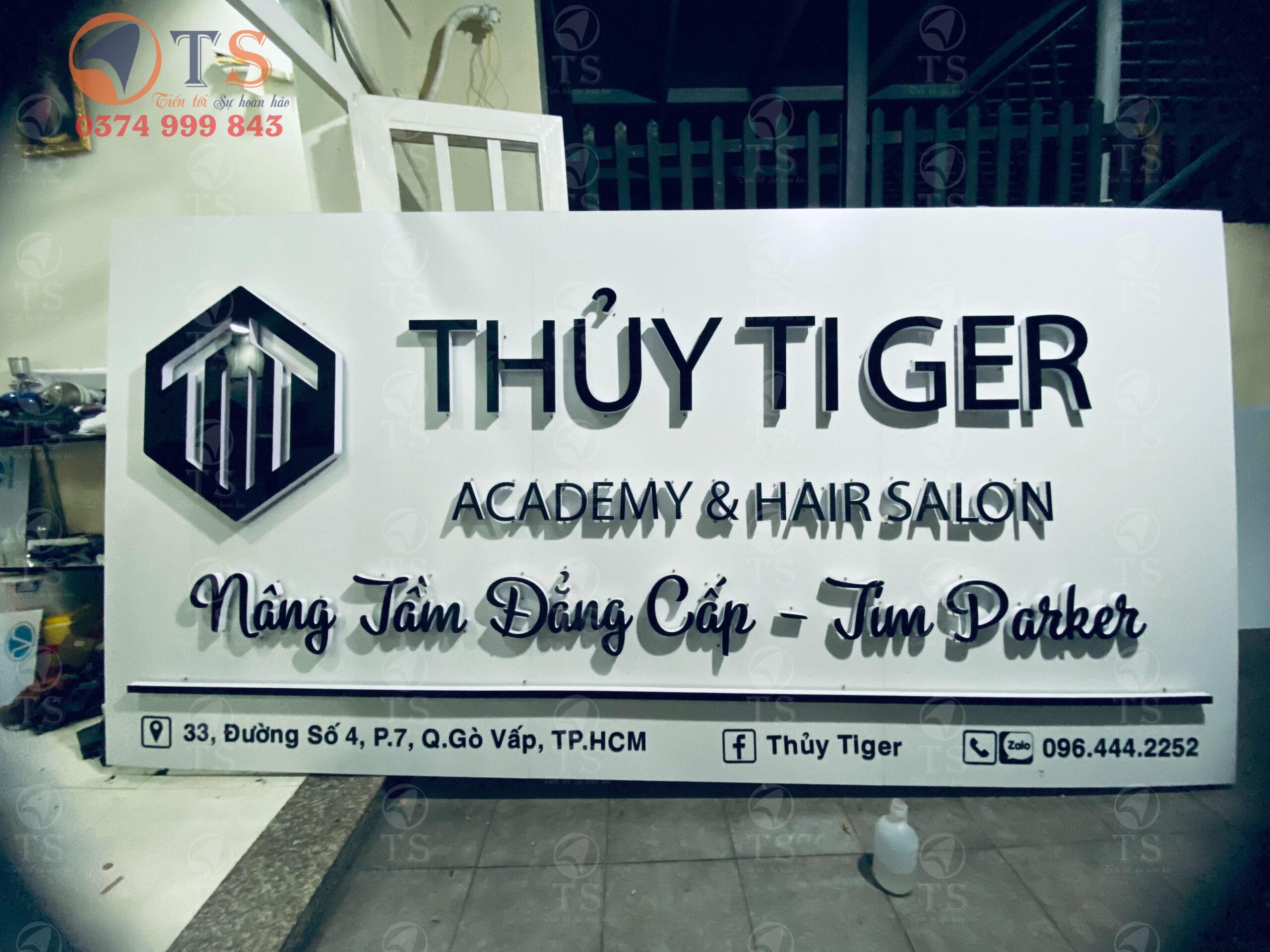 Làm Bảng Hiệu MICA Theo Yêu Cầu, Thi Công Nhanh 24h