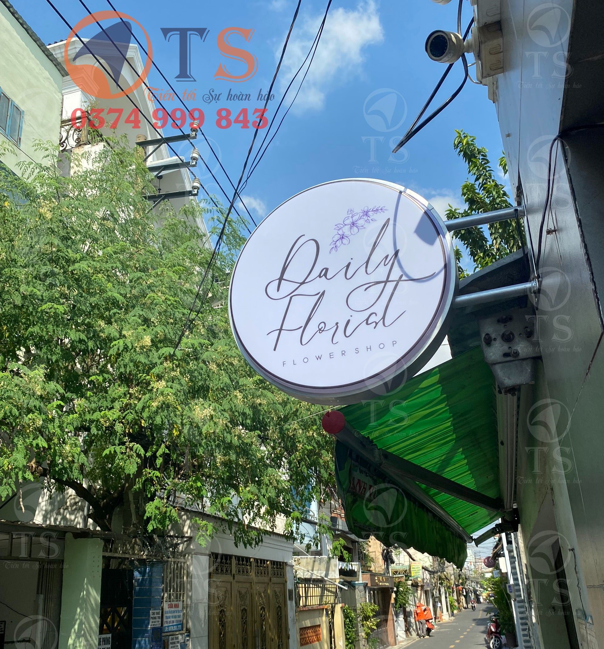 Hộp đèn tròn hút nổi cho shop hoa