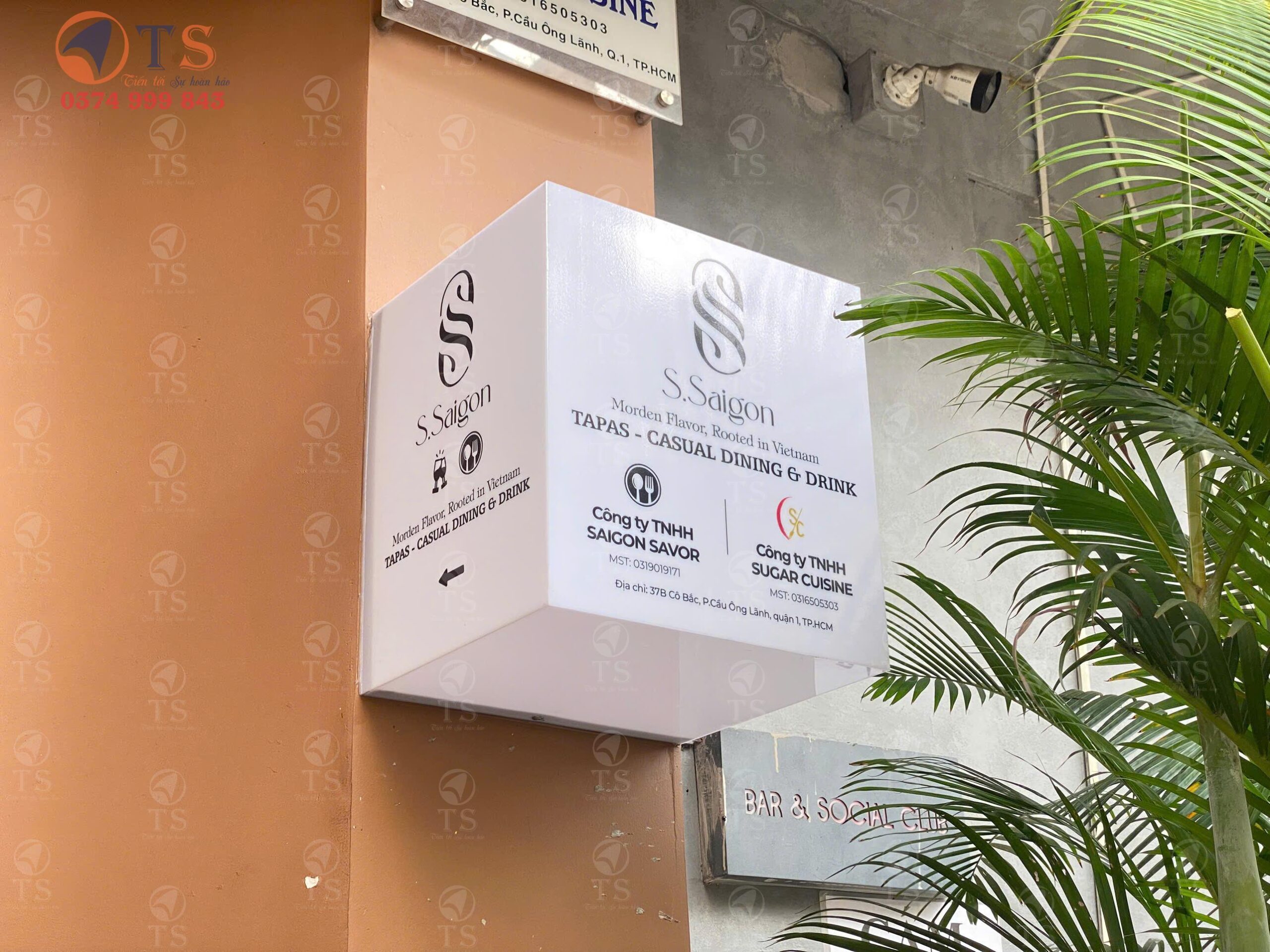 🌟 HỘP ĐÈN MICA 5 MẶT CAO CẤP – QUẢNG CÁO TS THI CÔNG CHO NHÀ HÀNG S.SAIGON 🌟